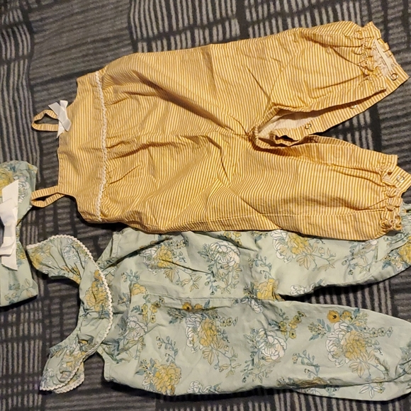 2 rompers - Picture 1 of 8